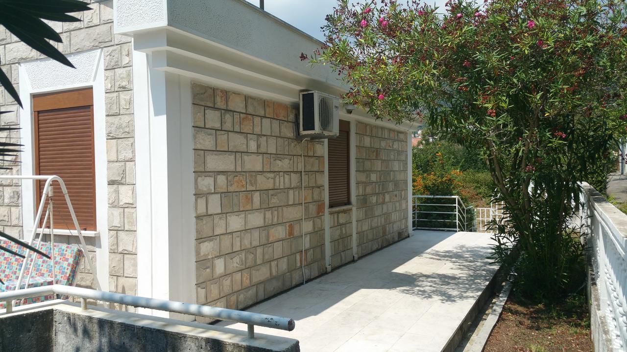 Villa Antic With Private Pool In Budva Eksteriør billede