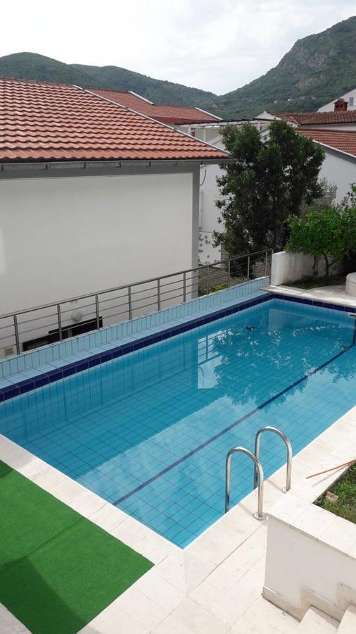 Villa Antic With Private Pool In Budva Eksteriør billede